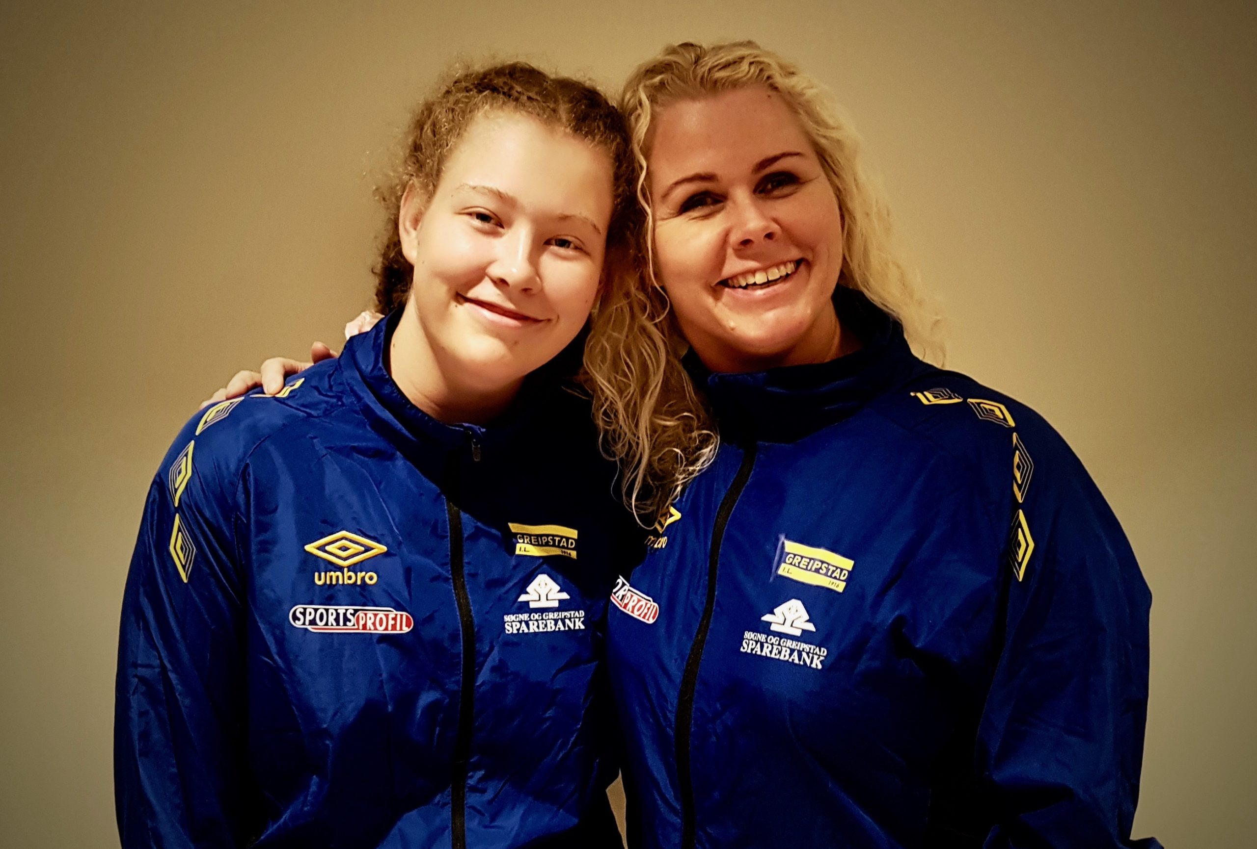 Lokalbanken Hun spiller gjerne ball