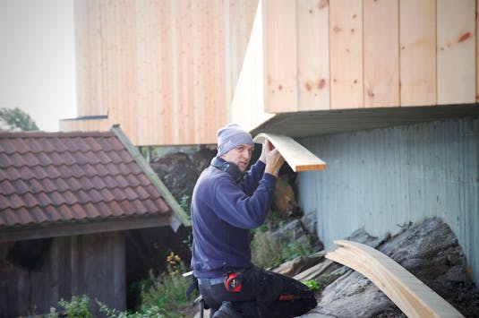 Det snekres under huset også AQ9I9068