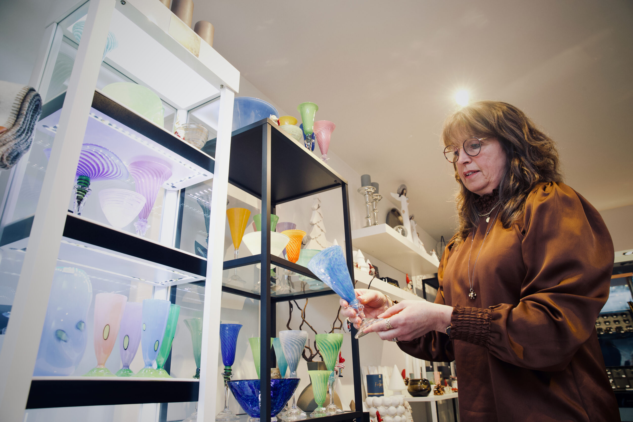 "Gaven Gull og Sølv" tilbyr også sparebøsser, glasskunst og ullvarer.